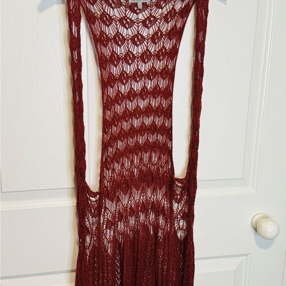 Charlotte Russe Burgundy Knit Poncho - Picture 2 of 9